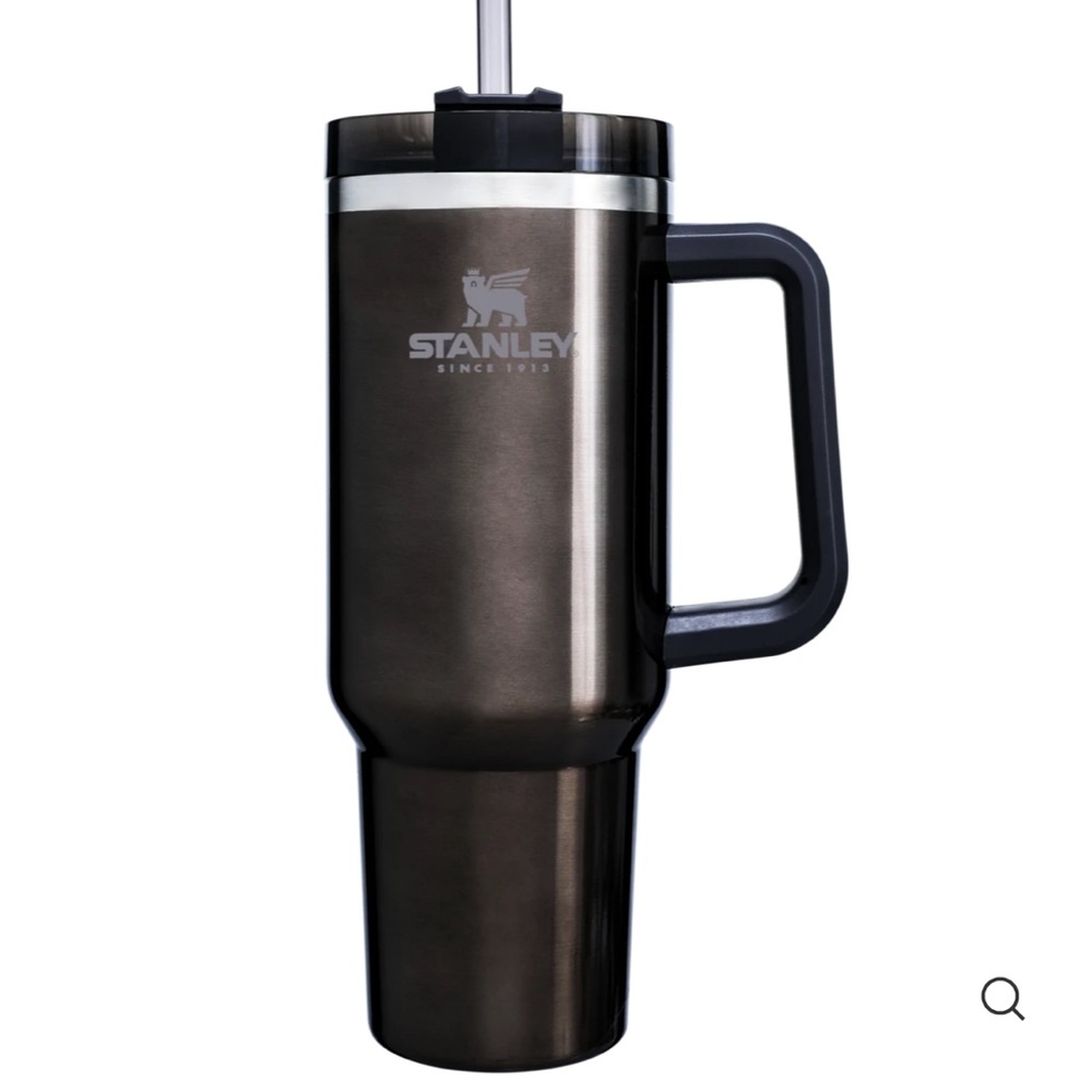 Stanley adventure quencher NWT 40 OZ SOLD OUT!